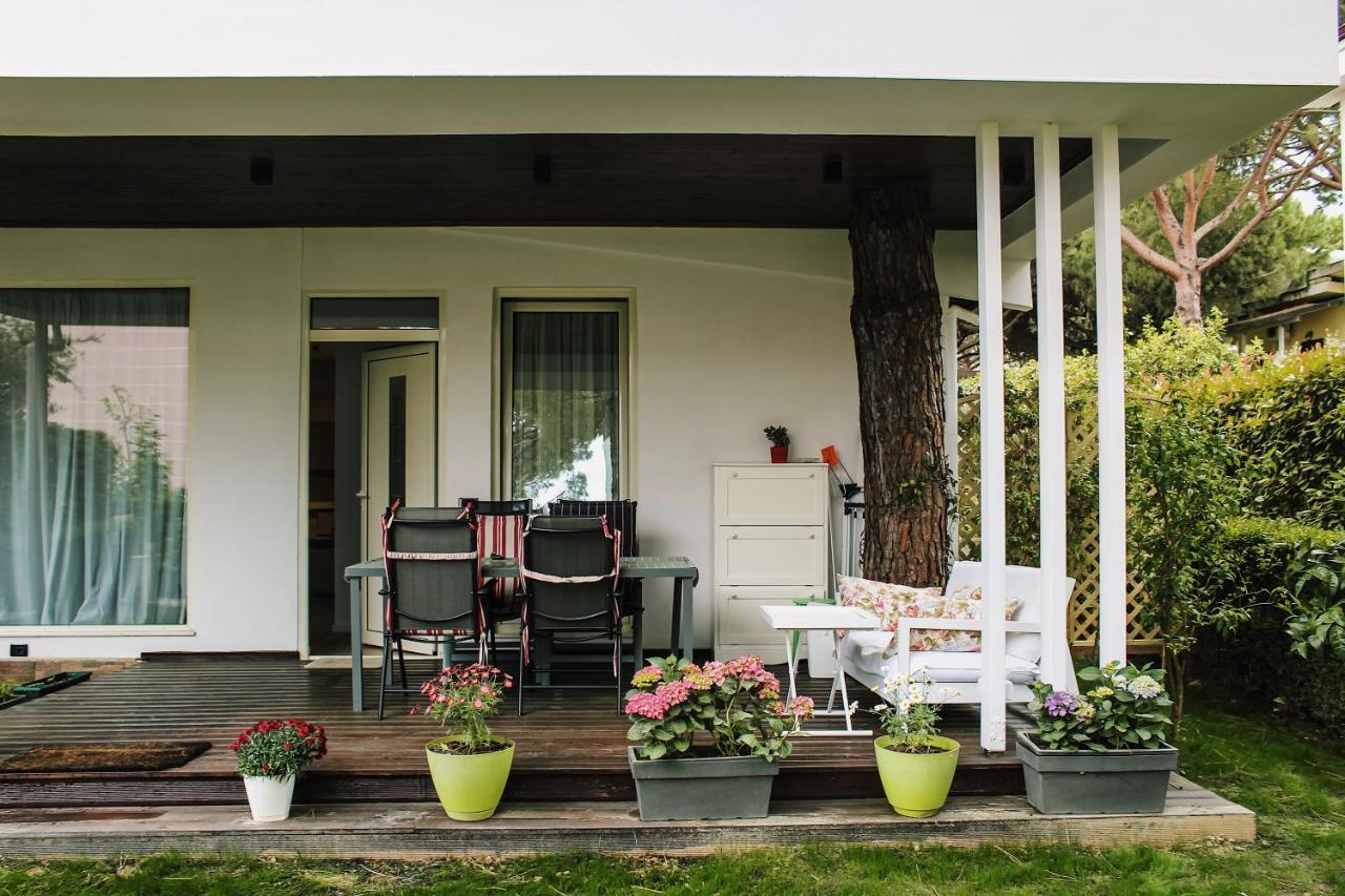 Ivy Lalzi Bay Beach House Дуррес Экстерьер фото