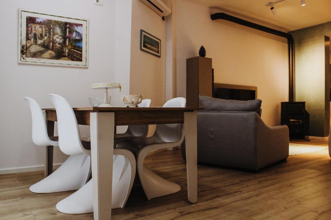 Ivy Lalzi Bay Beach House Дуррес Экстерьер фото