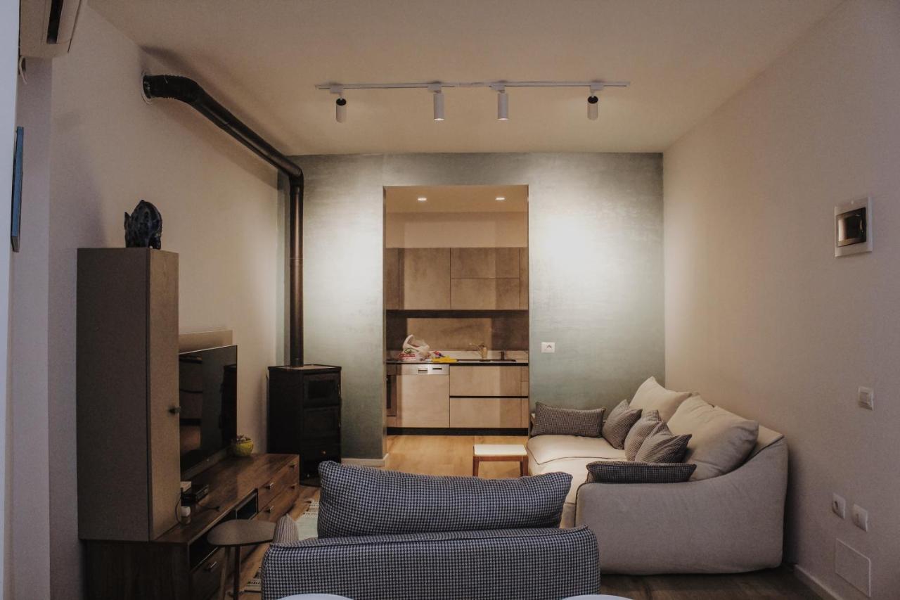 Ivy Lalzi Bay Beach House Дуррес Экстерьер фото